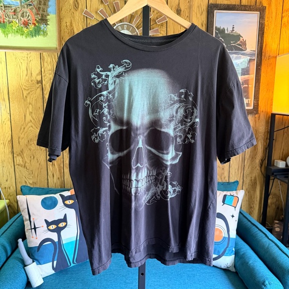 Black Floral Skull Graphic T-Shirt - Picture 1 of 10